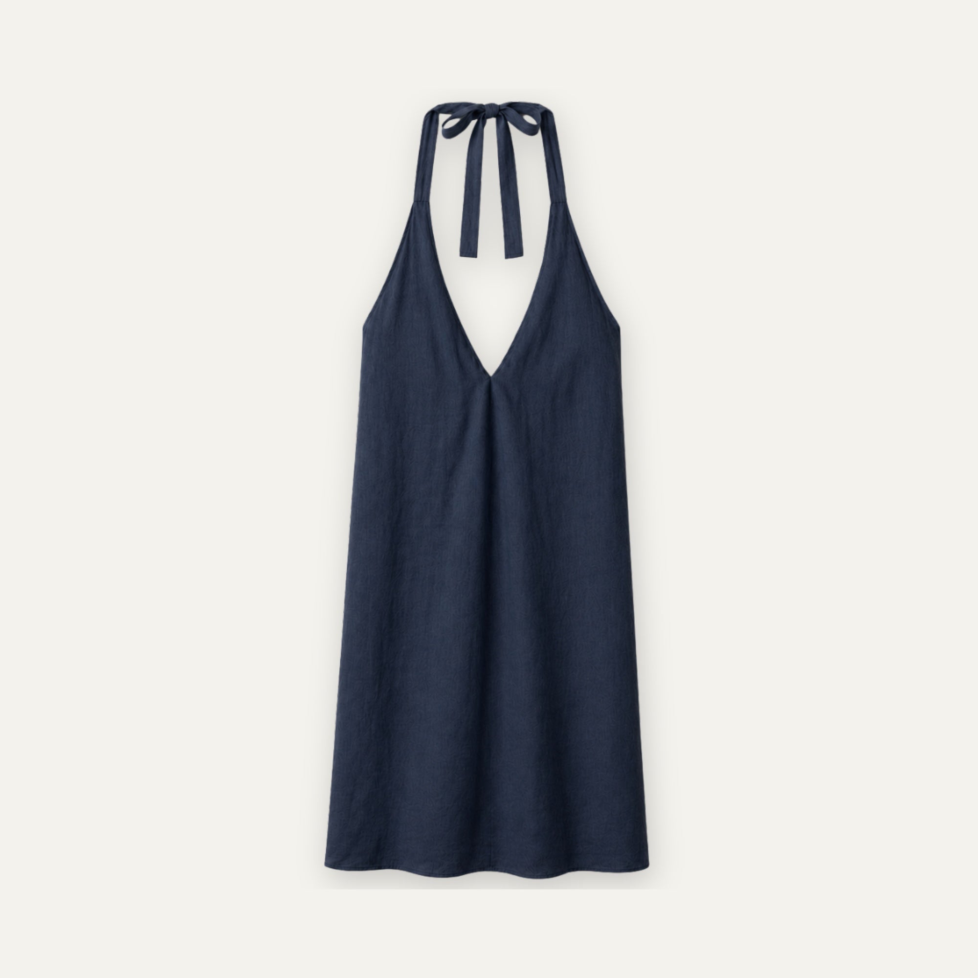 Vestido halter de lino en azul marino, vista frontal, mostrando el escote y la silueta del vestido