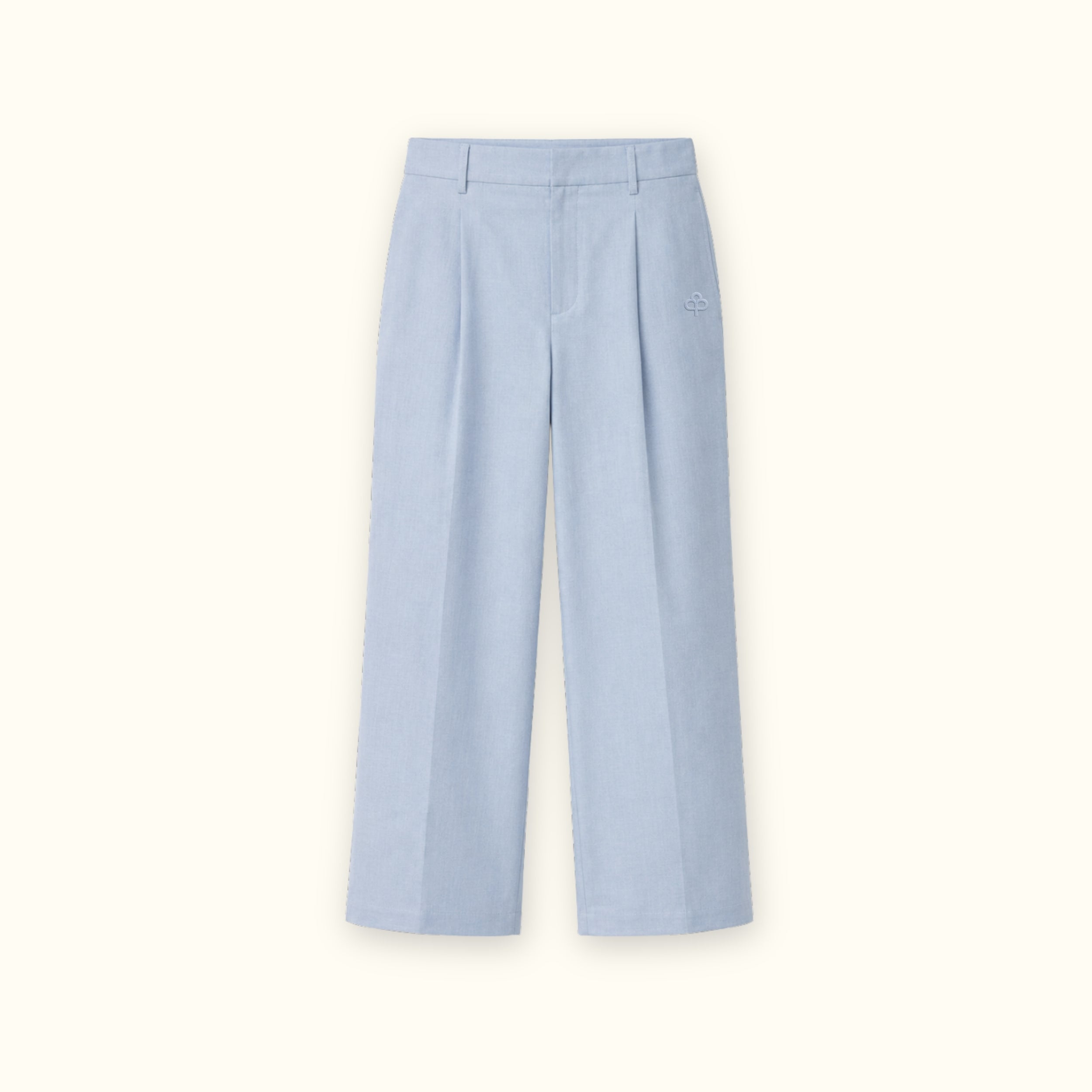 Pantalón straight leg de lino en azul claro, vista frontal, mostrando las pinzas y la pierna recta